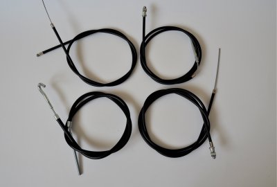 Komplet 4 linek, wersja bez rolgazu, bez śrub regulacyjnych, Jawa, CZ